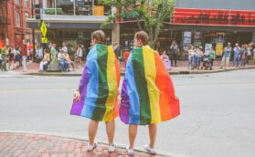 Guias de viagem para a comunidade LGBTQ+ são lançados pela ILGTA
