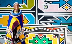 Exposição virtual exibe obras de Esther Mahlangu